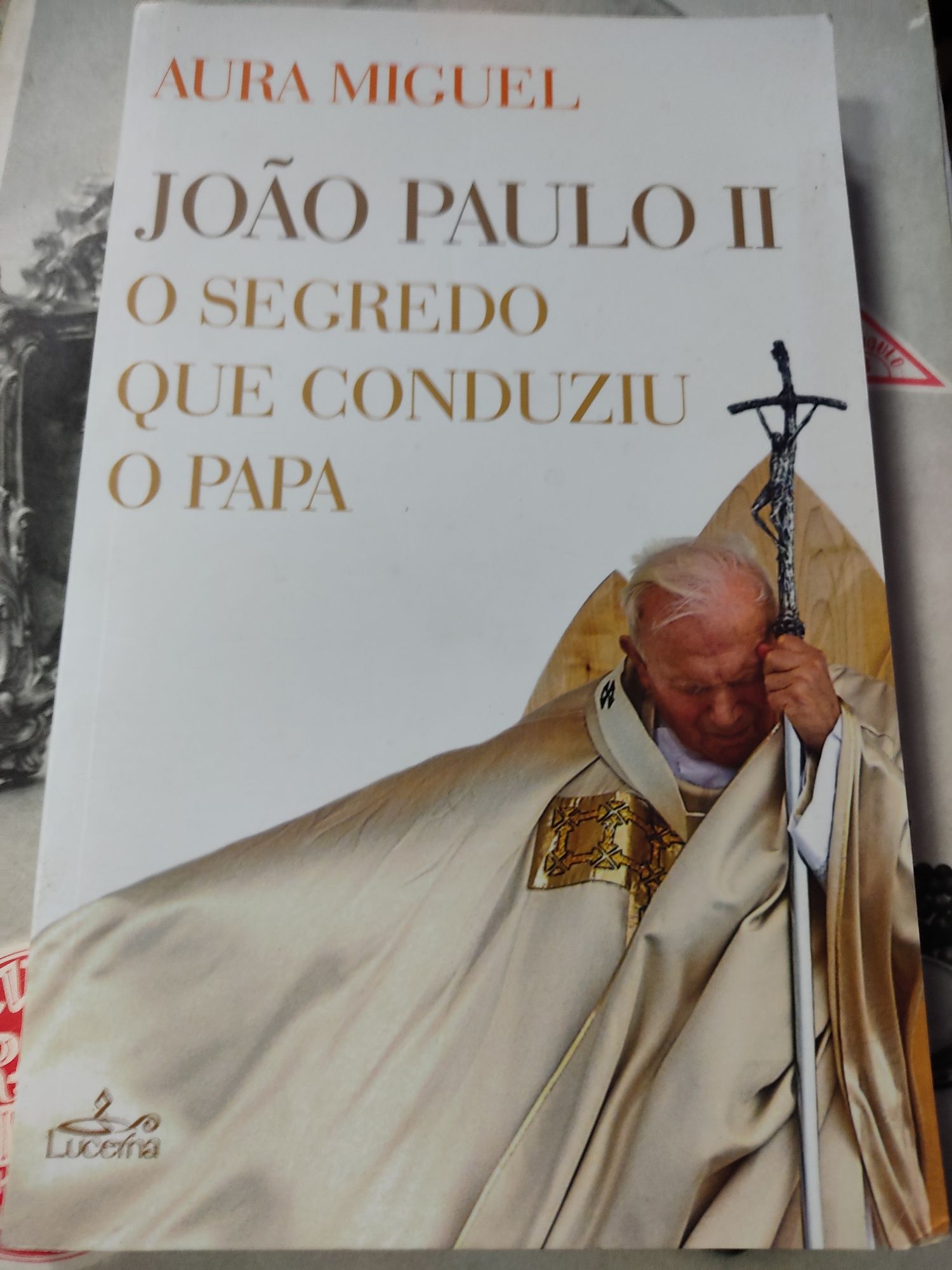 Tenho vários livros religiosos