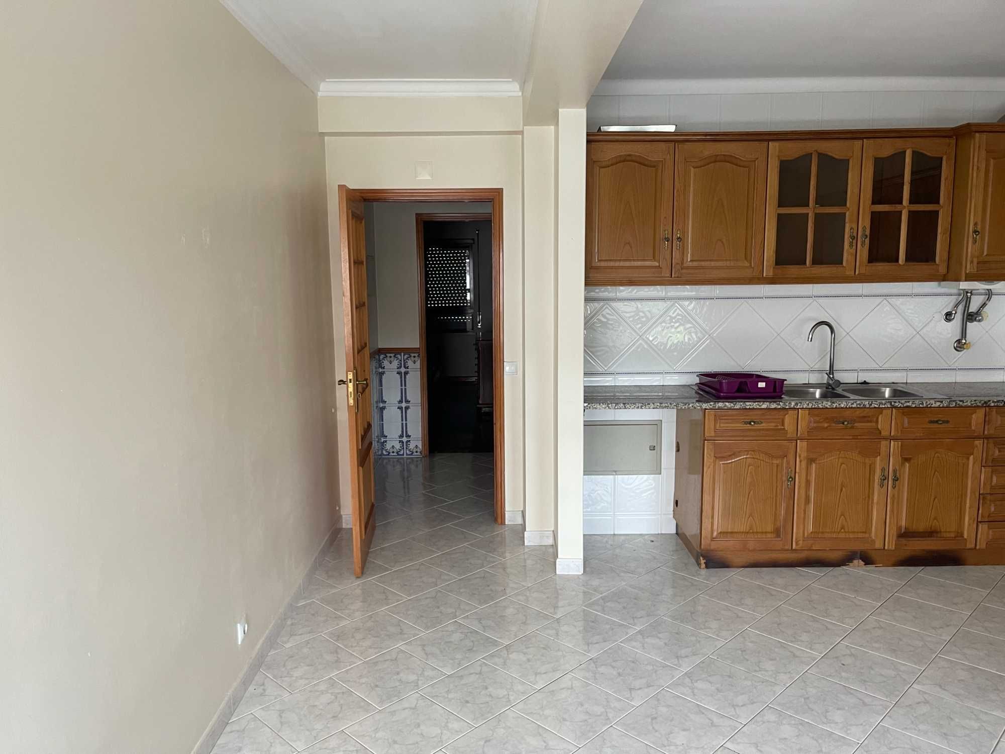 T2 kitchenette sem mobilia