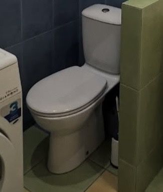 Унітаз вживаний в нормальному стані