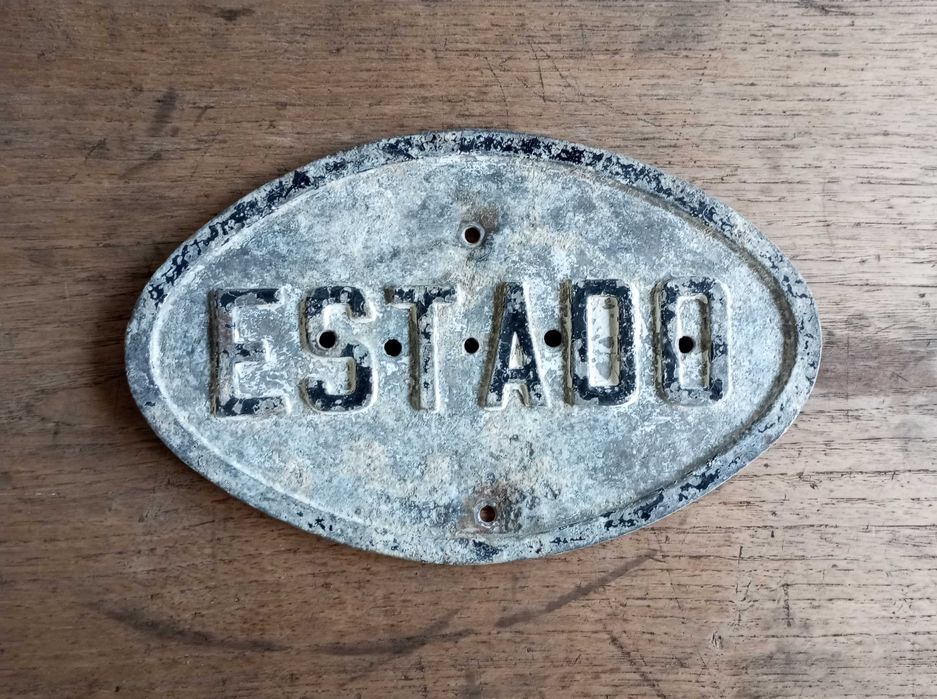 Antiga placa chapa "Estado"