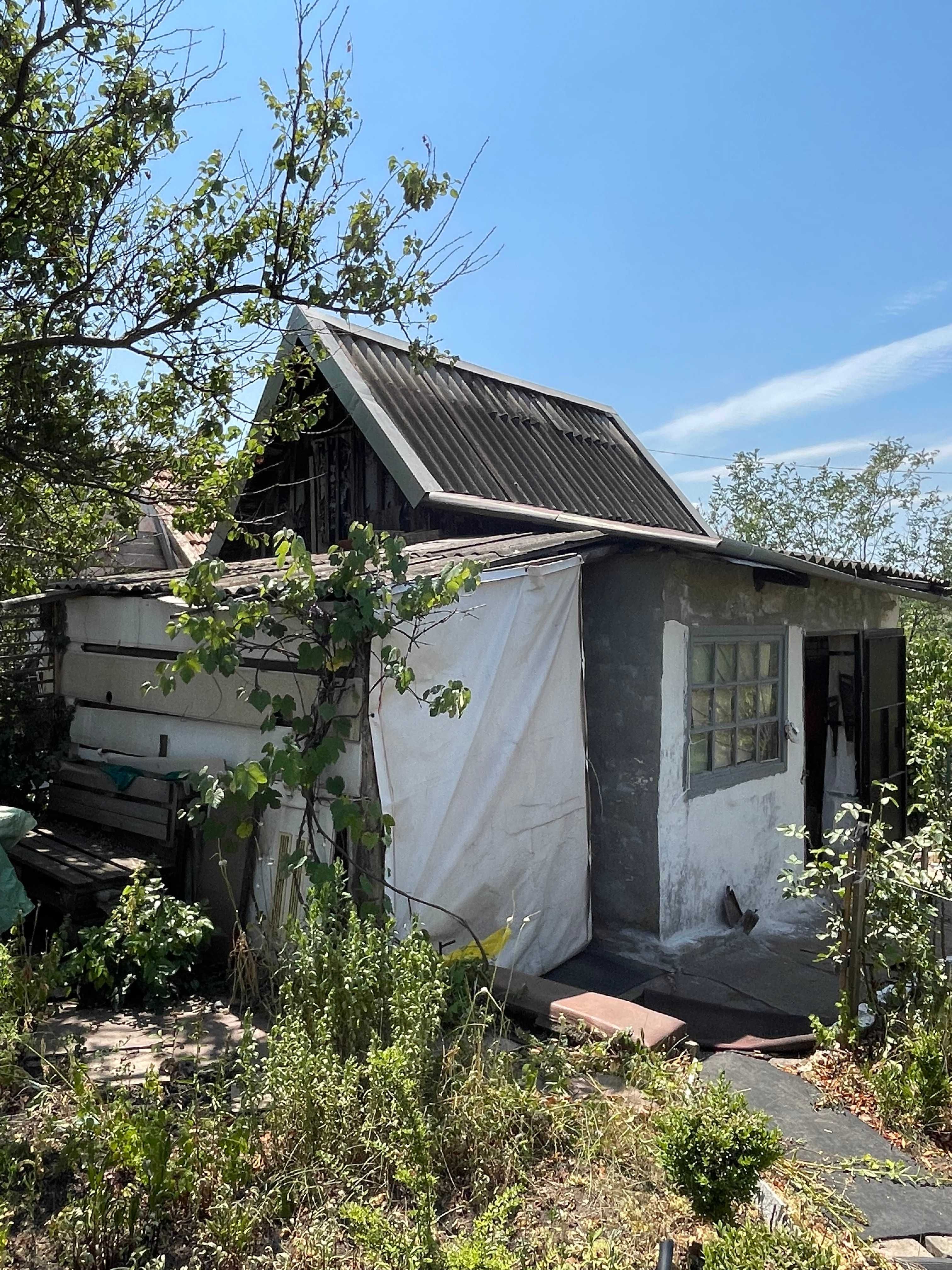 Продам дачу біля Епіцентру