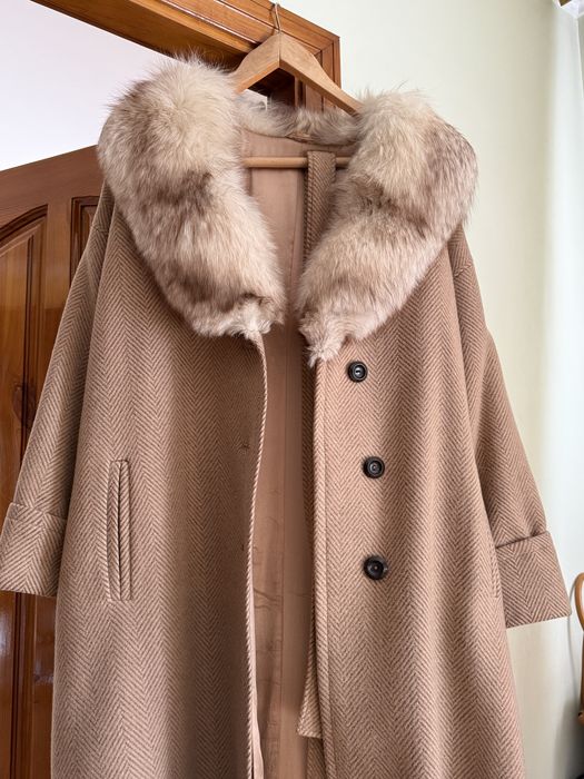 Продам Пальто з натурального песця