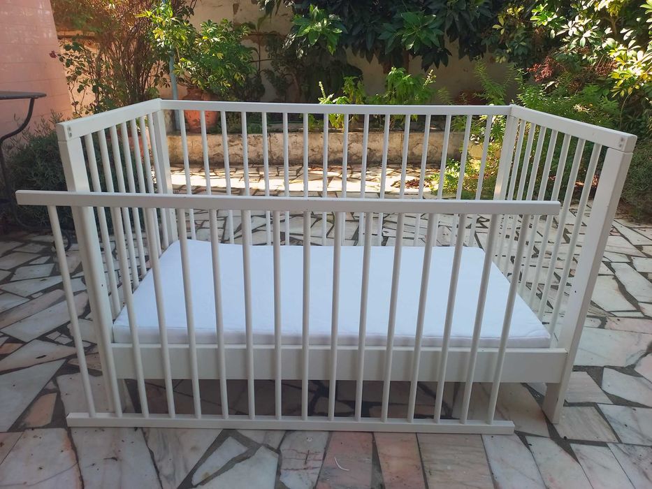 Cama de Bebé IKEA Gulliver com lençóis e mais