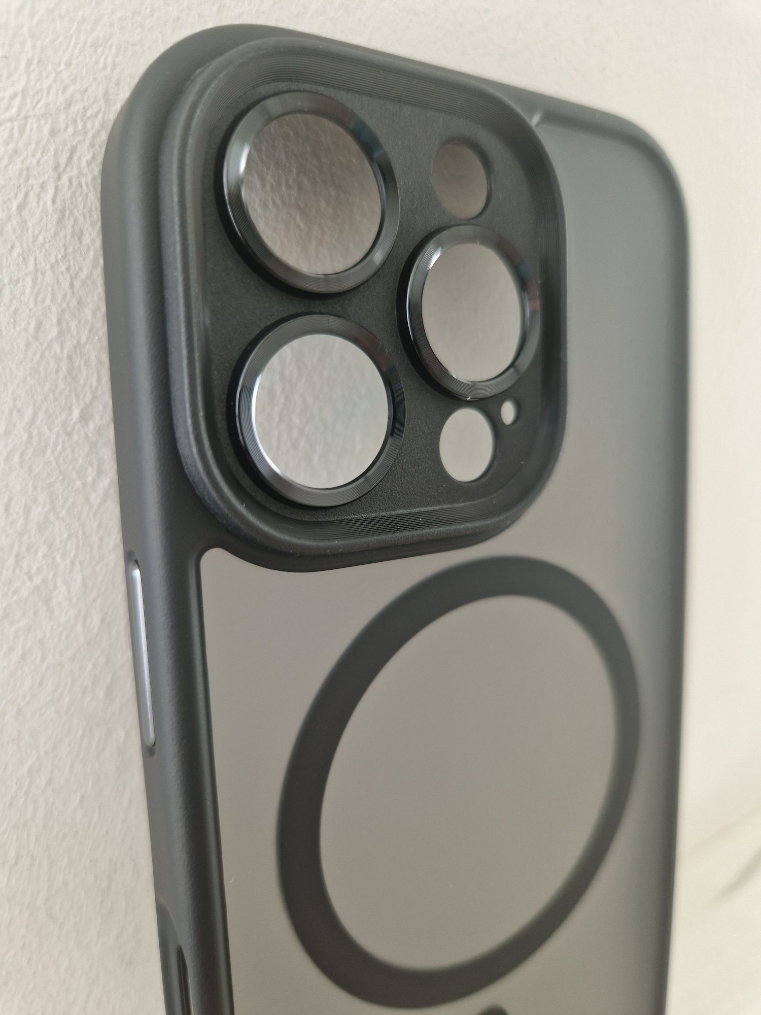Rock Etui Guard Touch Matte Series Magnetic do Iphone 16 Pro czarne