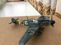 Собранная модель самолета Messerschmitt Bf-109F4 масштаб 1:72