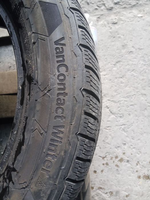 225.55.17c Continental 2шт зима БУ склад шины резина из Европы 55 R17с