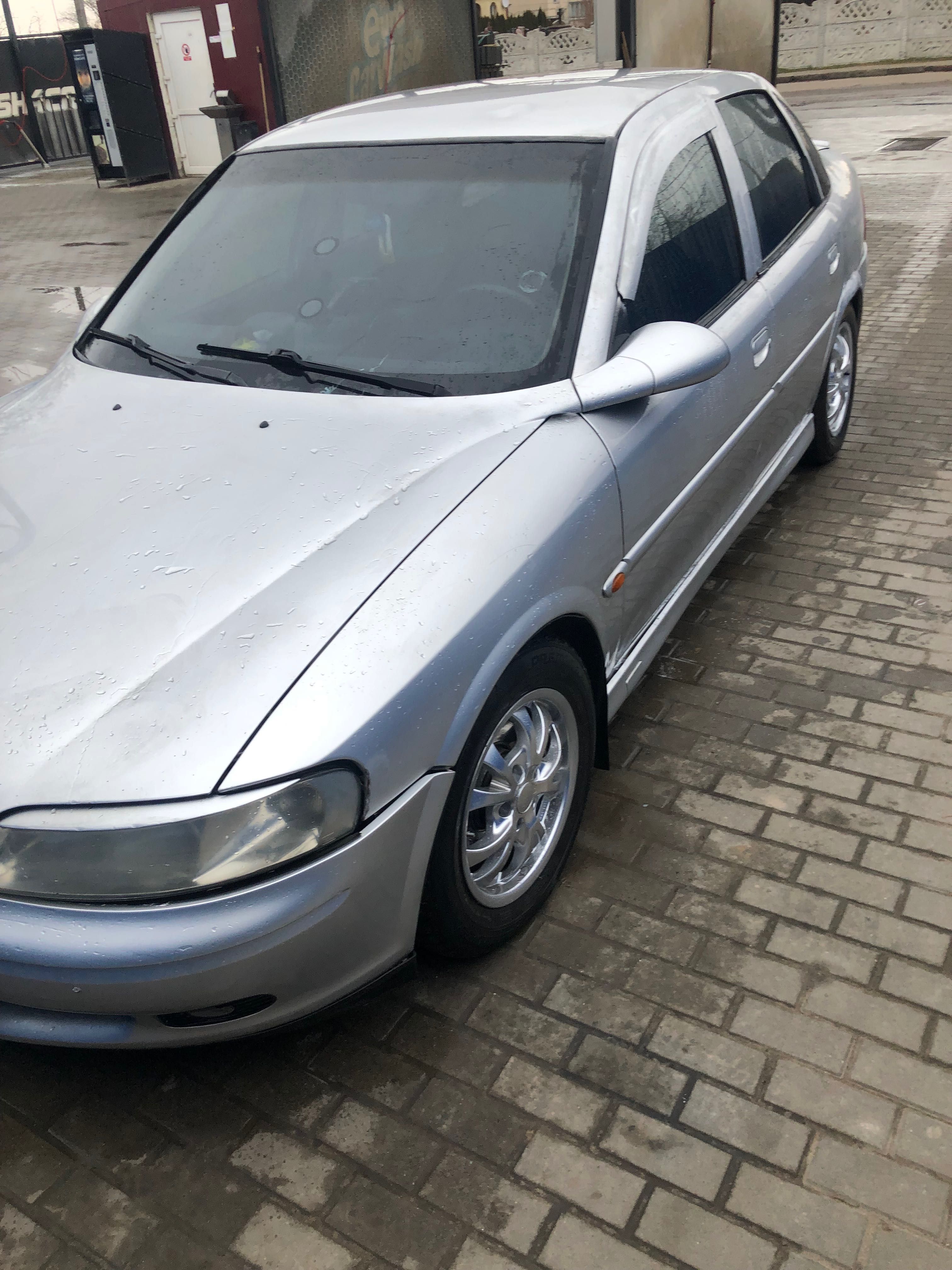 Продажі Opel Vektra B