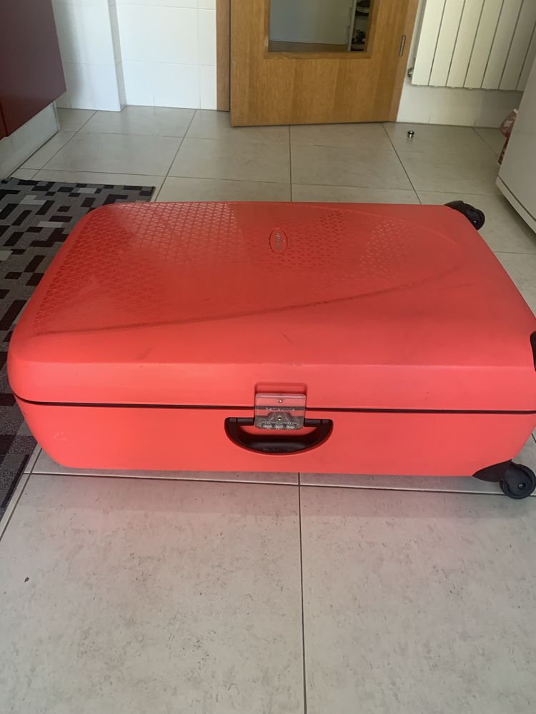 Mala de viagem rigida samsonite - grandes dimensoes