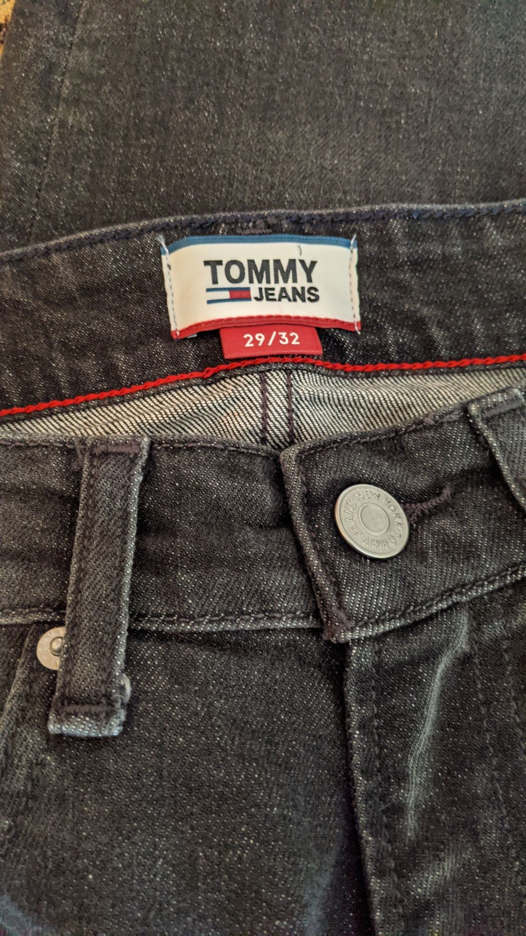Джинсы Tommy Hilfiger
