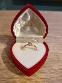 pierścionek zaręczynowy Apart ( nr. wzoru 105.498/15 )