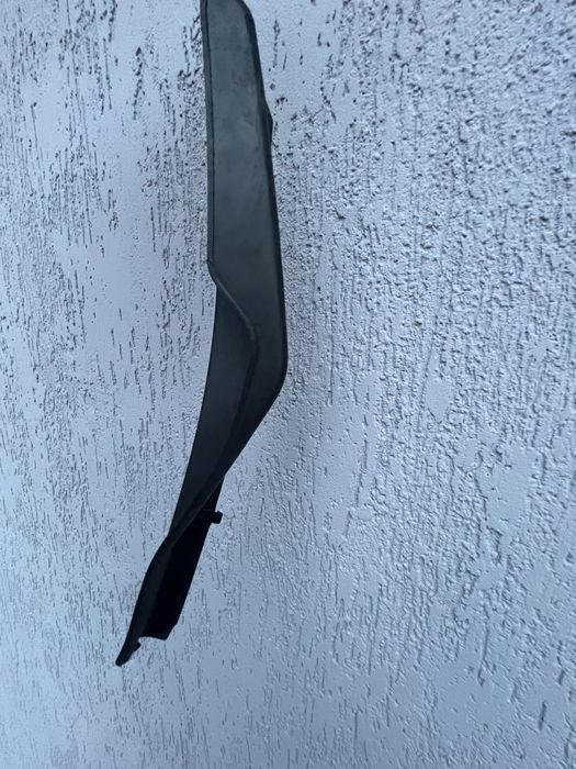 Накладка на лобове скло Nissan leaf