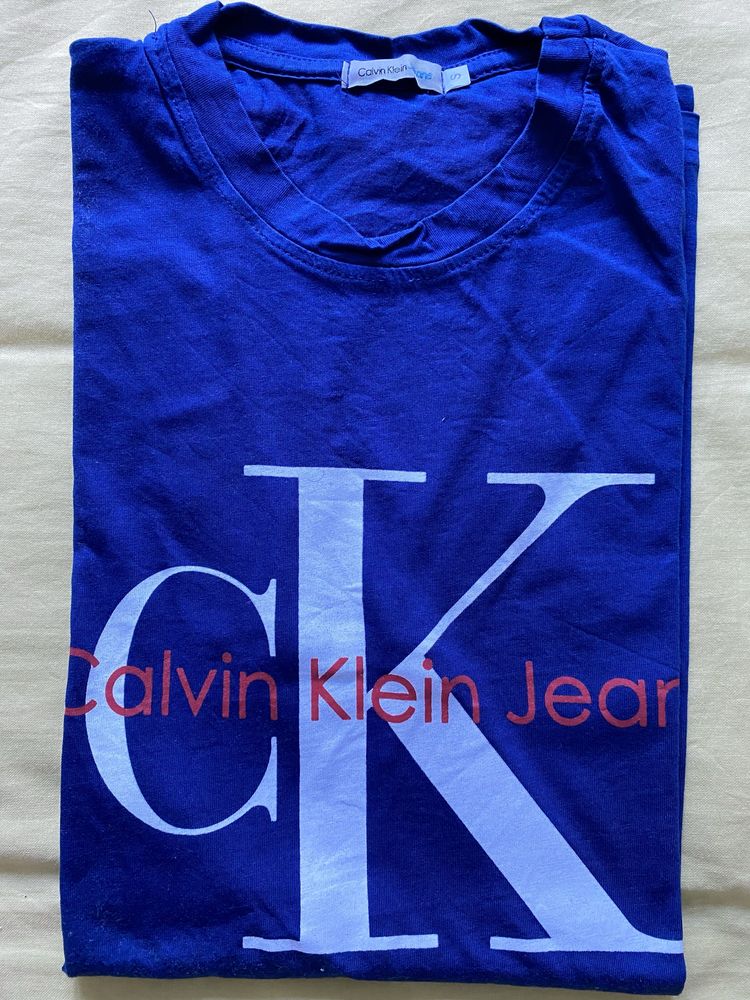 15 T-Shirts S/M Calvin Klein Jeans, Adidas, Nike, Vans, etc.