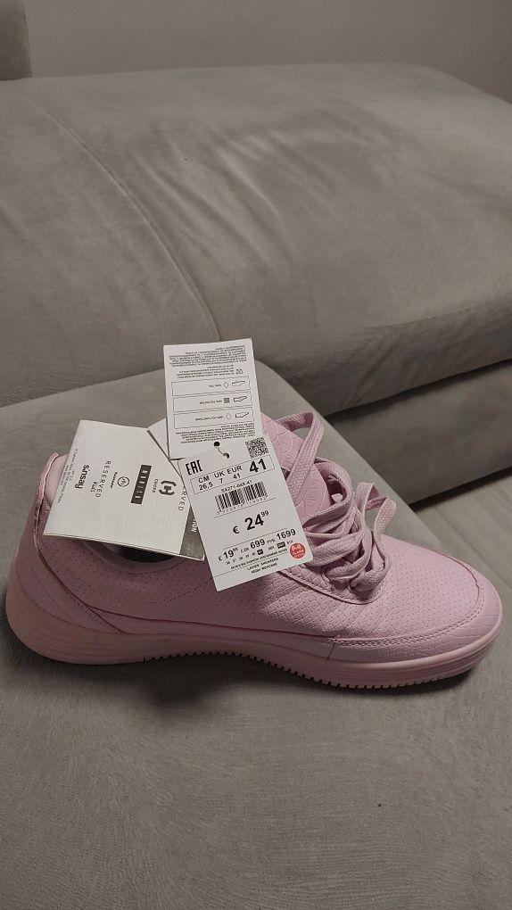 Nowe z metką damskie buty 41 r,Reserved