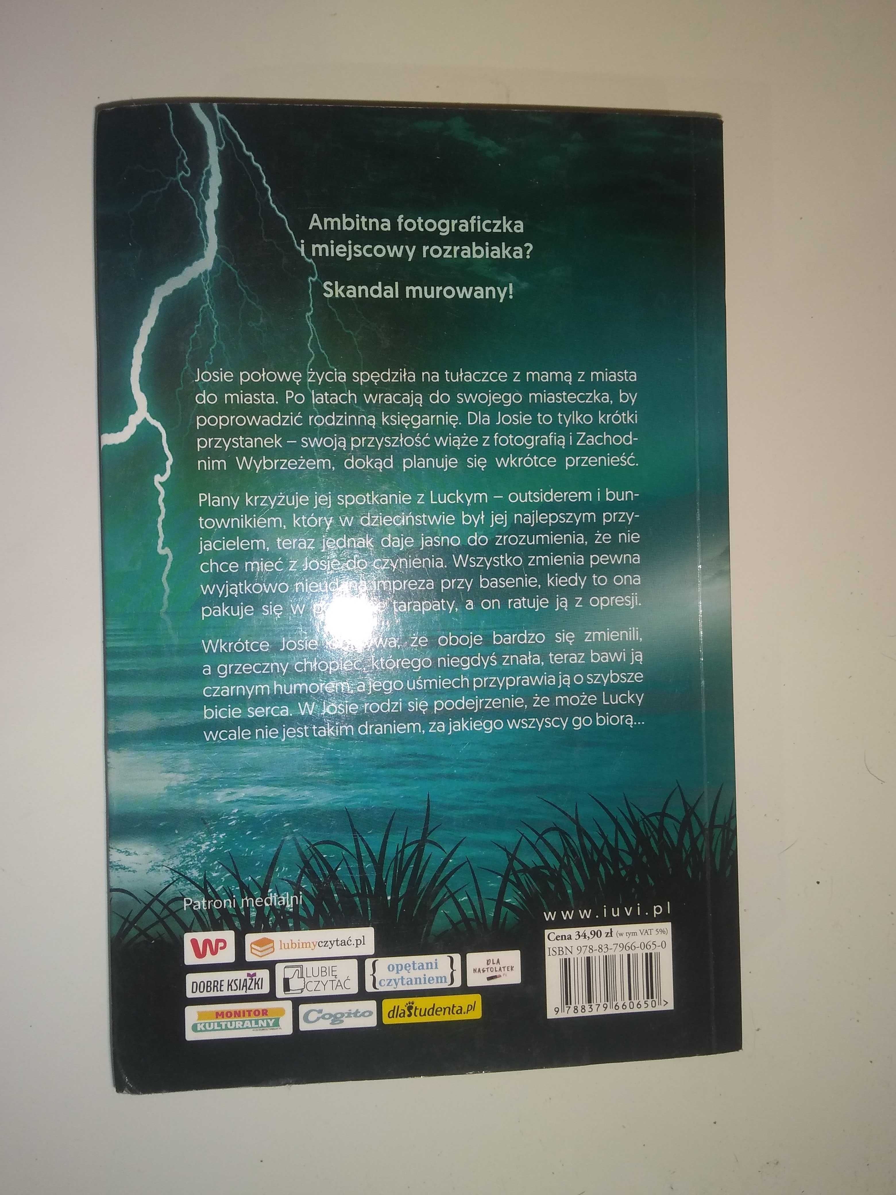 Dobra książka - Wszystkie znaki na niebie i ziemi J.Bennett (P21)