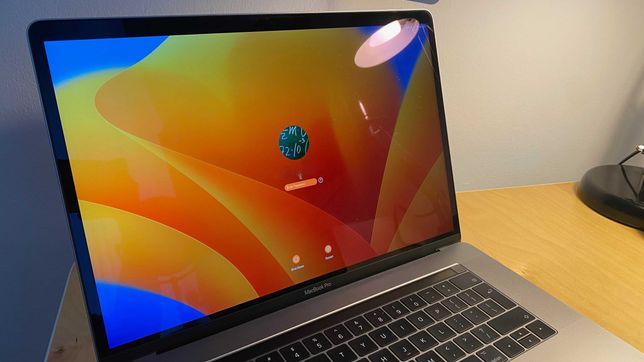 Apple MacBook PRO | i7 | 2017 | Touch Bar | 15" | 100% sprawny
