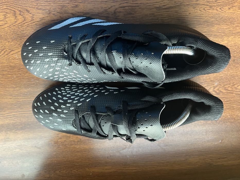 Сороконіжки 41 розмір Adidas Predator оригінал