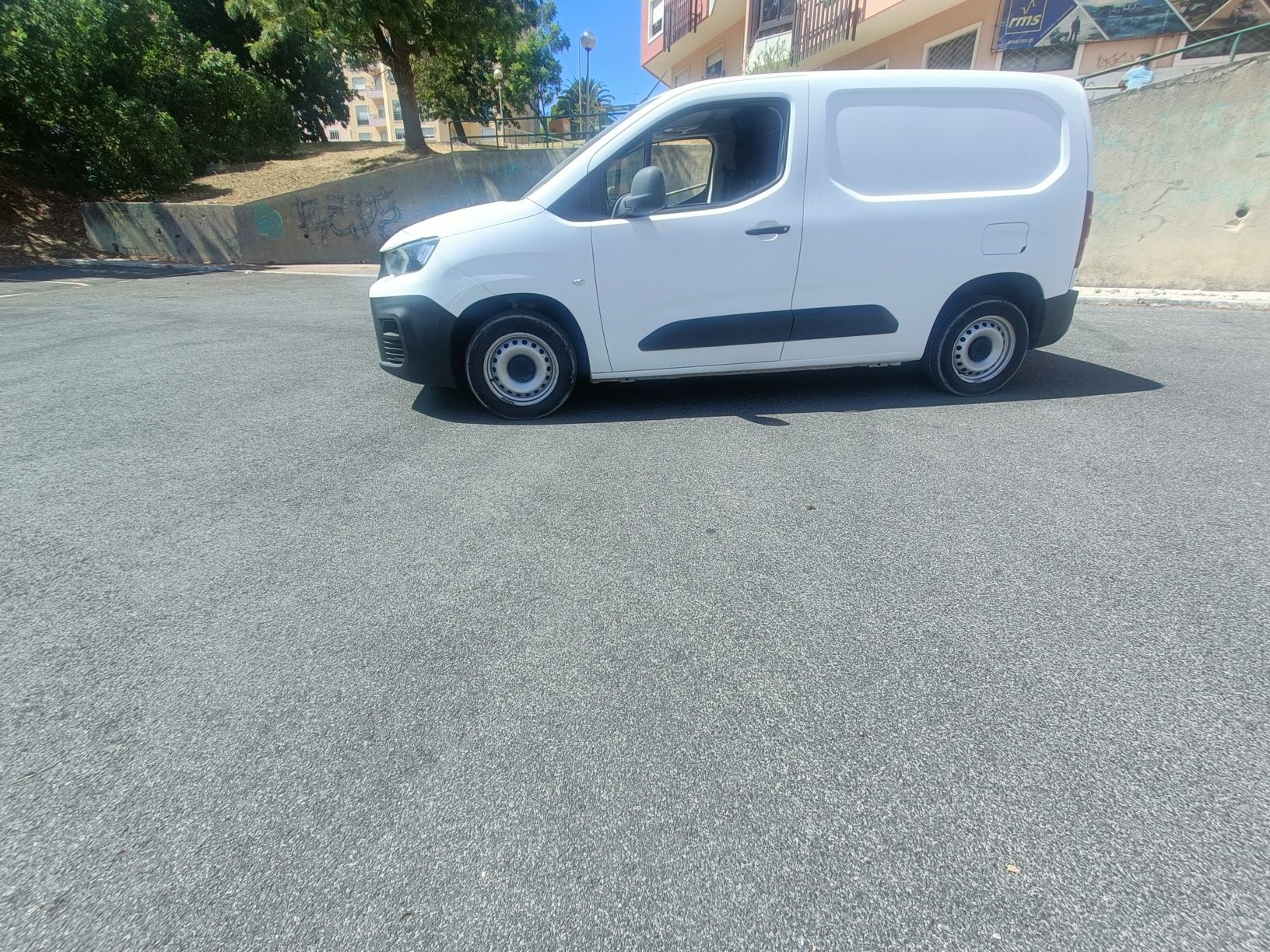 Peugeot Partner 1.6hdi 100cv 3L IVA dedutível