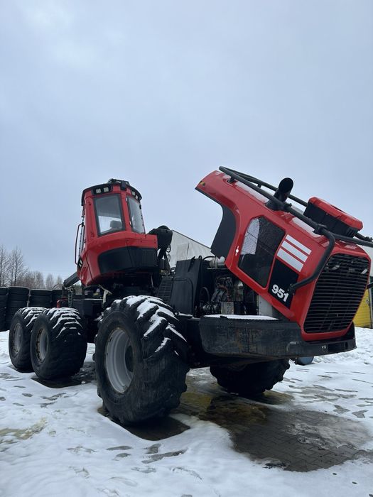 Харвестер валочна Komatsu 951 в наявності!