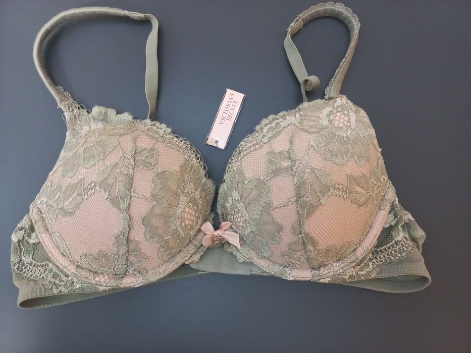Бюстгалтер р.34-36 Victoria's Secret