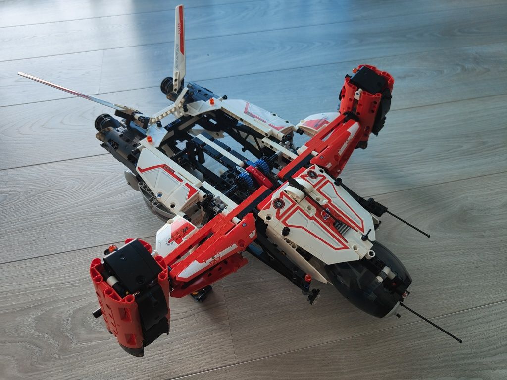 LEGO 42181 VTOL Heavy Cargo Spaceship LT81 (Concluído)