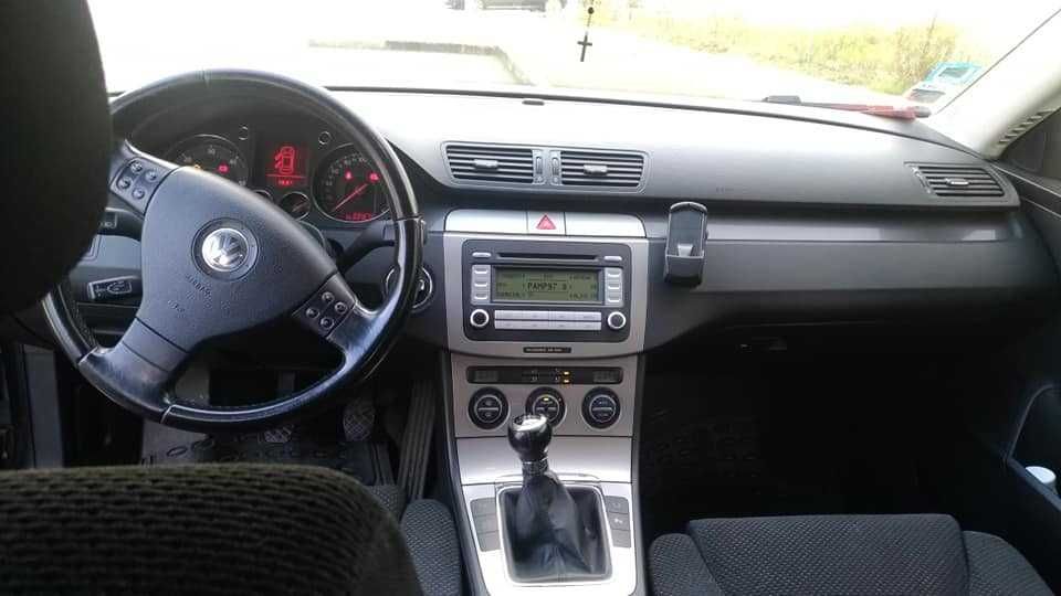 VW Passat 2006 (paga 46€ de selo)