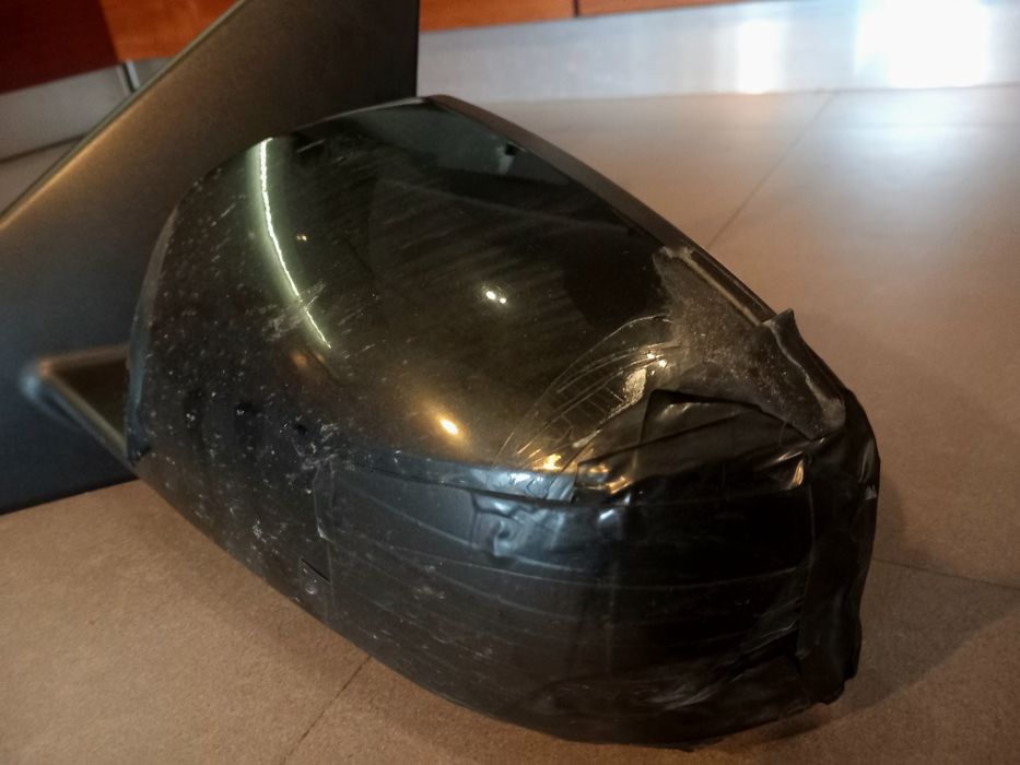 Oryginalne lusterko lewe Renault Megane III - uszkodzona oprawa