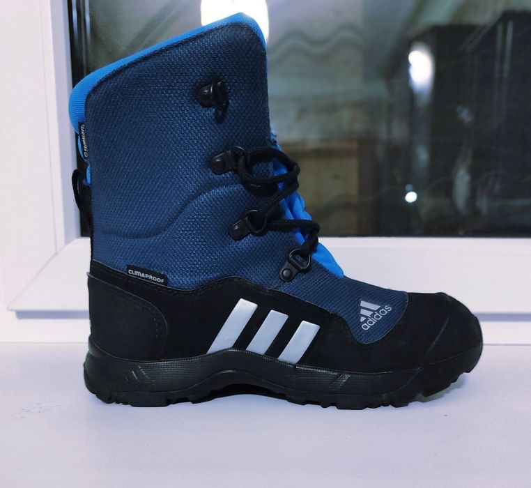 Ботинки Adidas .