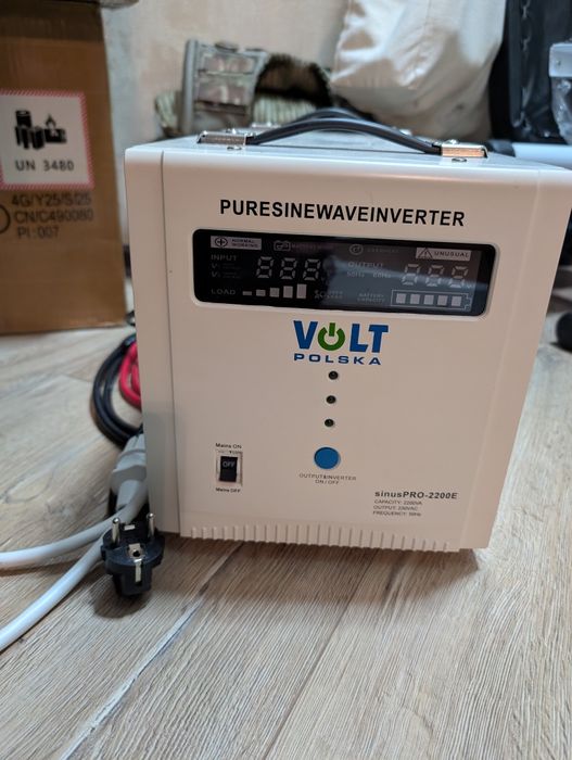 ДБЖ , інвертор Volt Polska SINUS PRO 2200E