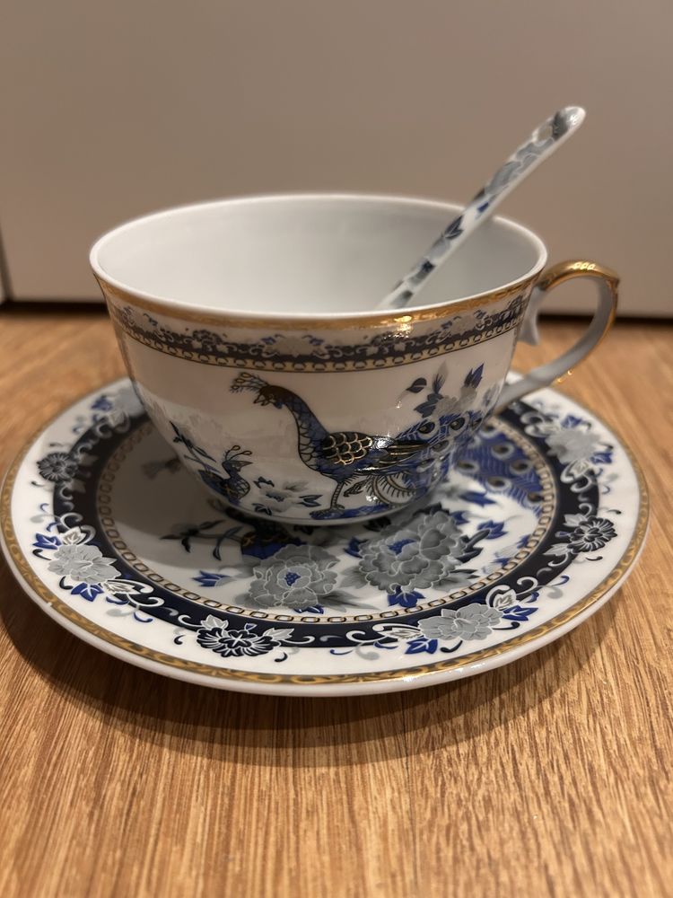 Filiżanka japońska w pawie porcelanowa