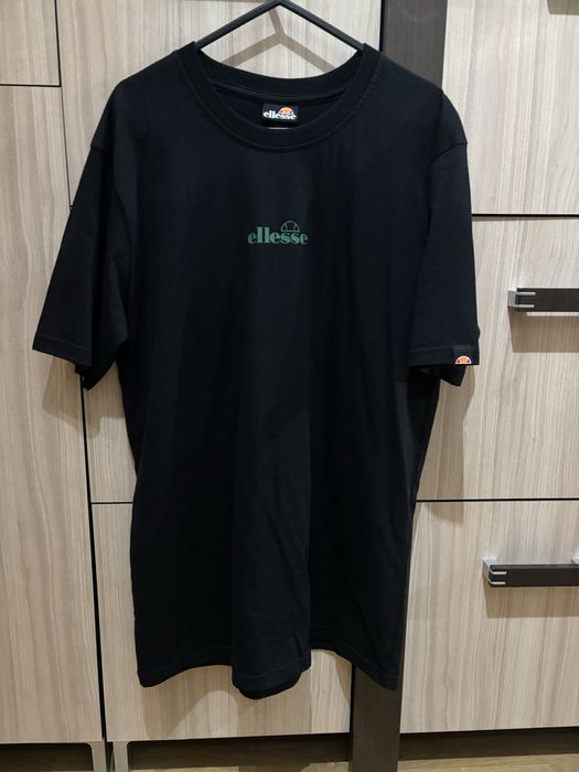 Okazja!! Nowy, oryginalny t-shirt firmy Ellesse.