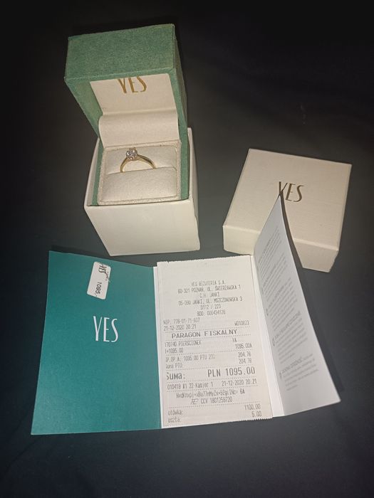 Złoty pierścionek roz 16 YES