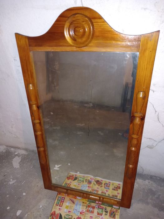 Duże Lustro. Rama drewno.