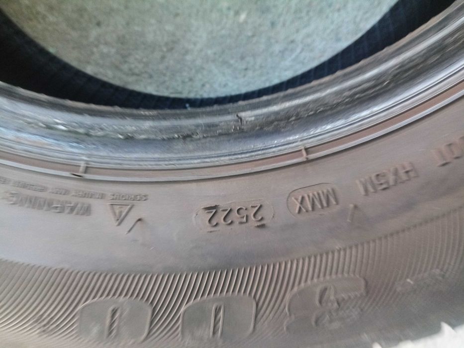 Шина 215/60/16   б/у  зима глубина 8 мм