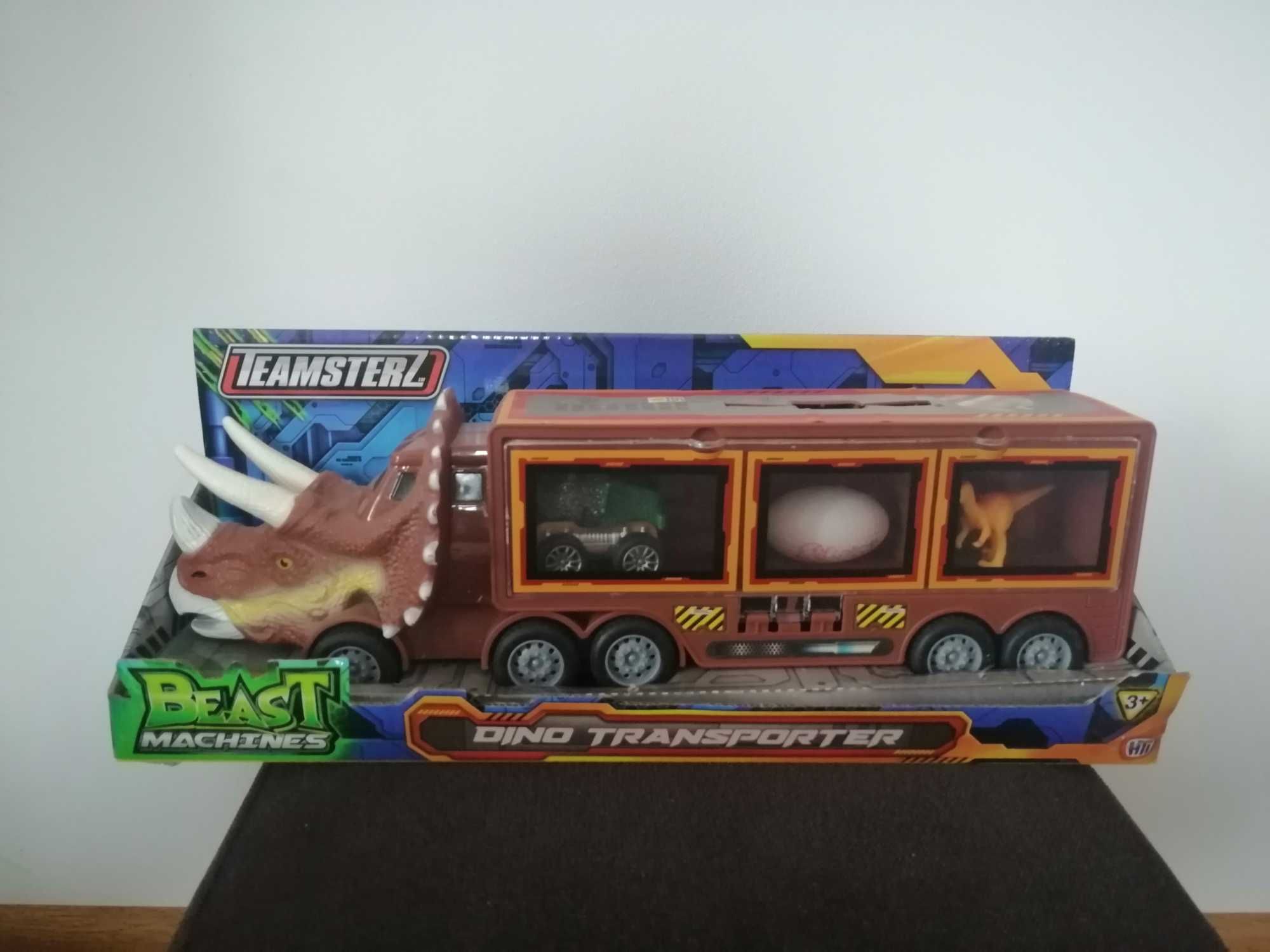 Duże. Auto Ciężarówka Dinozaur. Transporter.