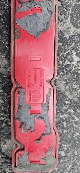 Емблема напис Renegade передня права Jeep Renegade Trailhawk 15-23