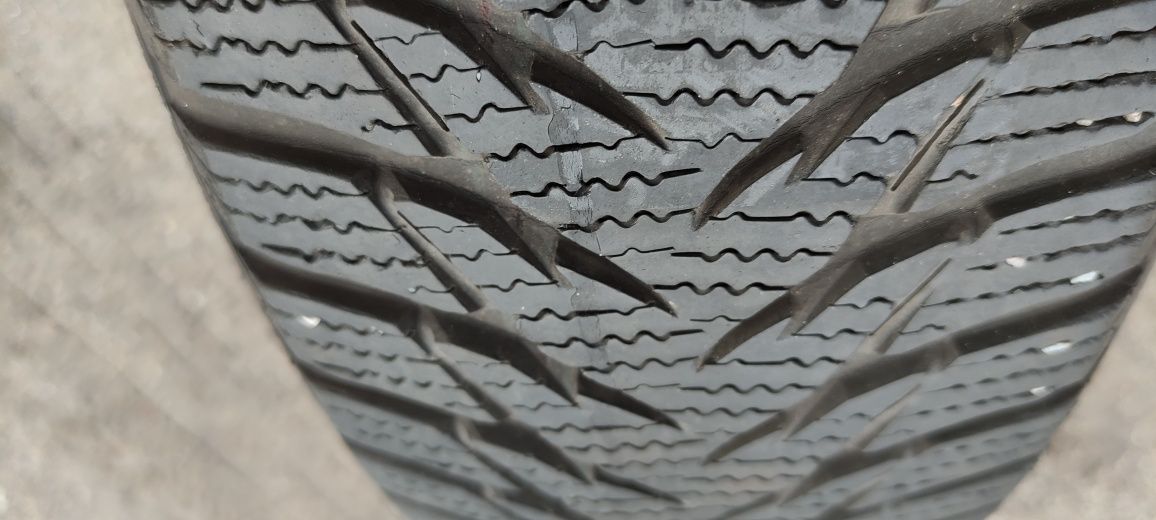 Opony zimowe 6mm 175/65/15 Goodyear 7N