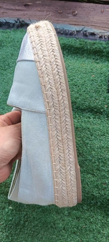Miętowe espadryle