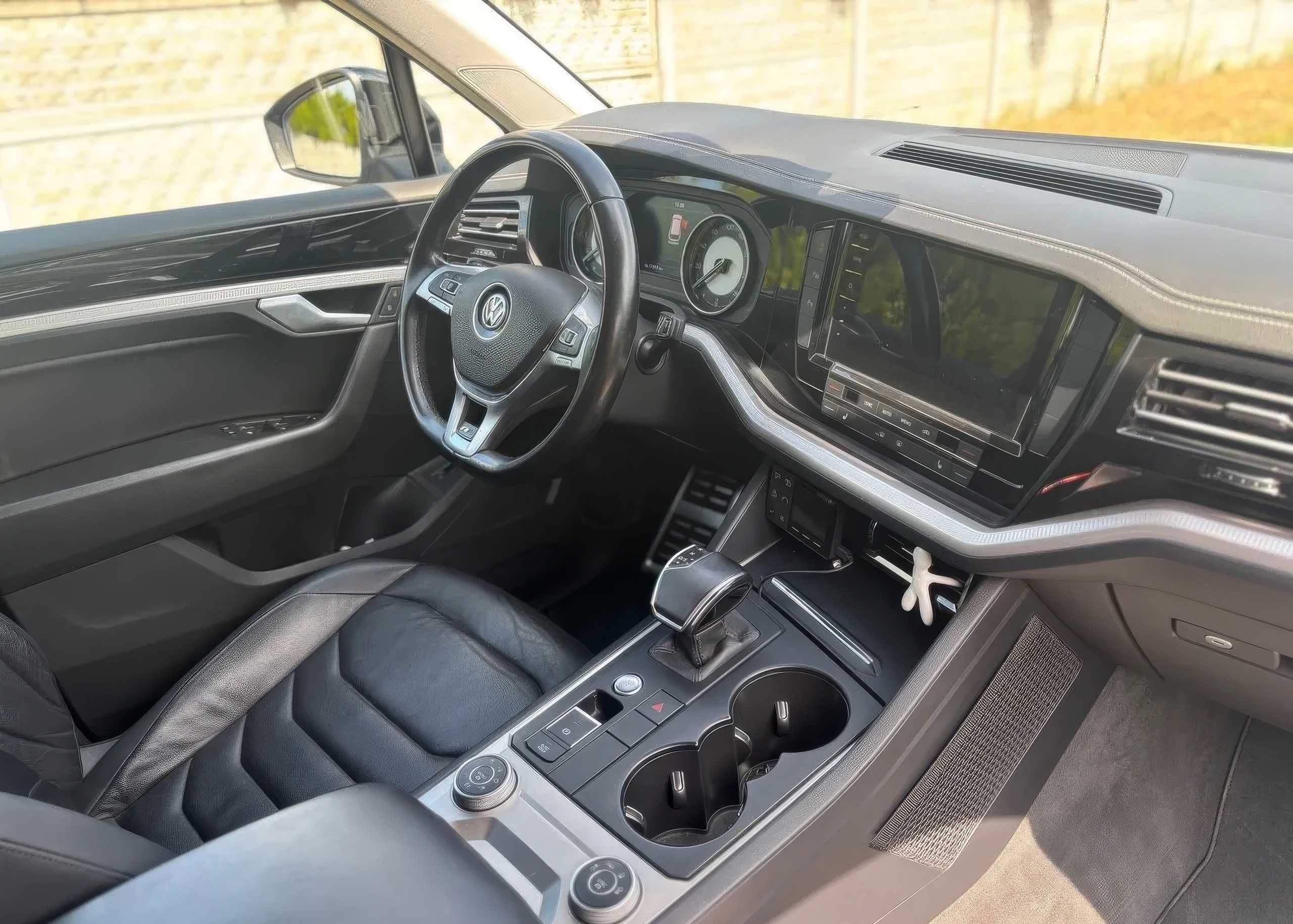 2018 Volkswagen Touareg 3.0 V6 TDI 4Motion R-Line