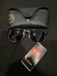 Óculos Ray.Ban.  .