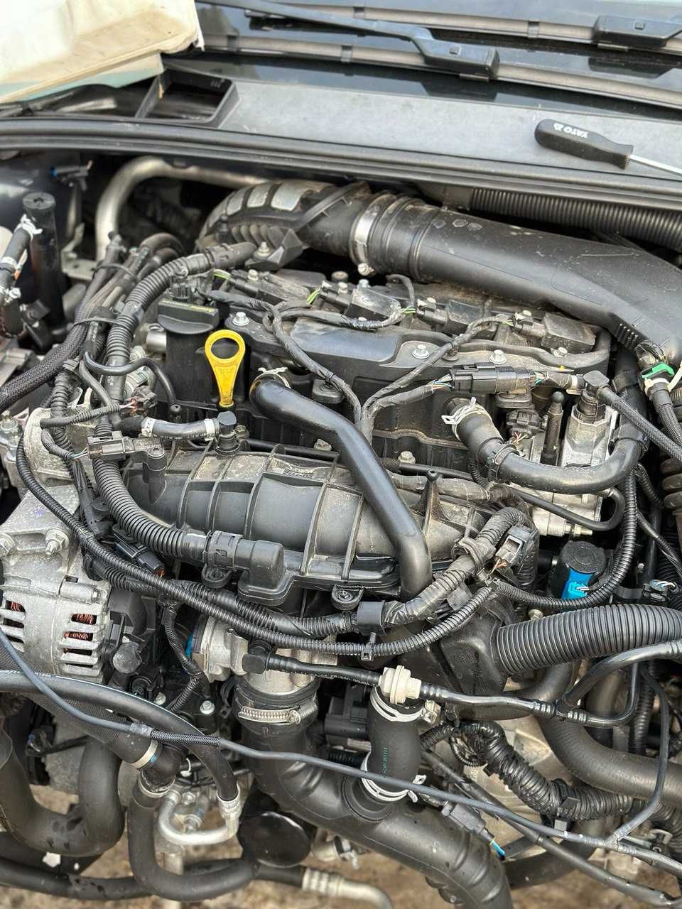 Форд фокус мк3 мк2 Ford Focus mk2 mk3 шрот кузов запчастини
