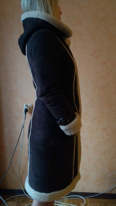 Дублёнка натуральная в отличном состоянии недорого.