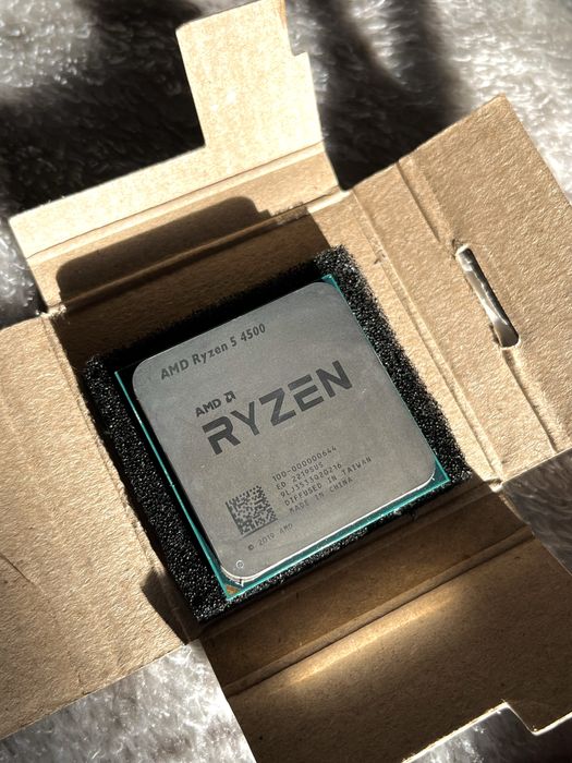 Процесор AMD Ryzen 5 4500