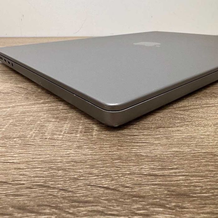 Macbook Pro 16" 2021 M1 Pro / 16Gb DDR5 / SSD 512Gb акб:86% (M0930)