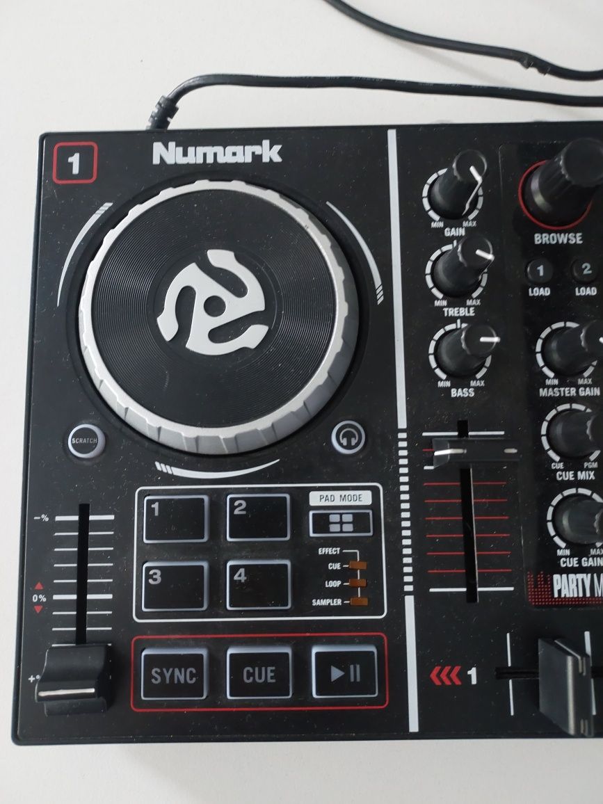 Numark party mix kontroler dj-ka
