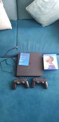 PlayStation 4 500GB + 2 comandos + jogos