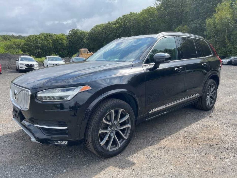 Volvo XC90      2017
