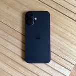  Apple iPhone 16 128GB Północ; bat. 100%; gw. 18 msc SUPER ZESTAW