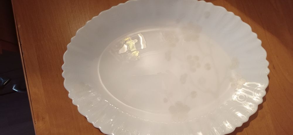 Тарілка сервіровочна