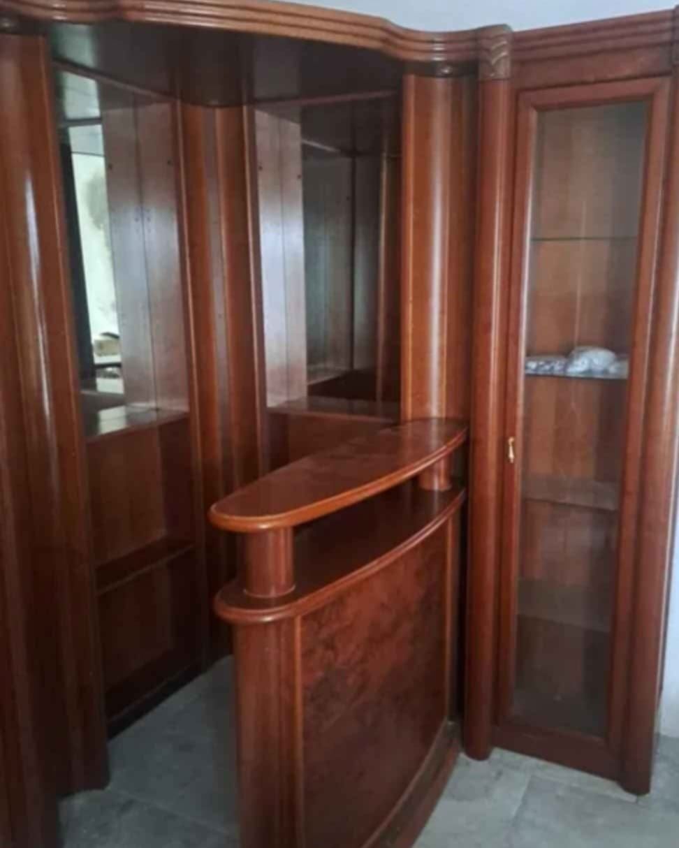 Móvel de sala completa com bar de canto cadeiras  mesa e móvel de tv