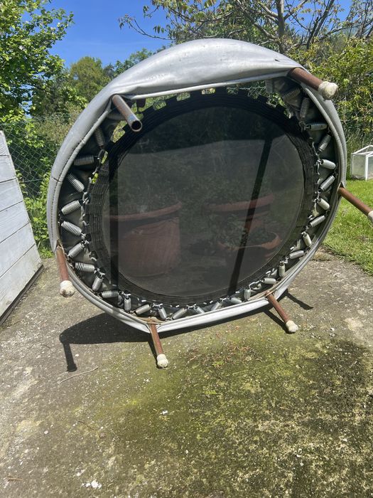 Trampolina zewnętrzna wewnętrzna